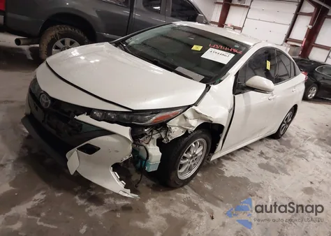 2018 Toyota Prius Prime Advanced из США, поврежденный, VIN JTDKARFP2J3075233